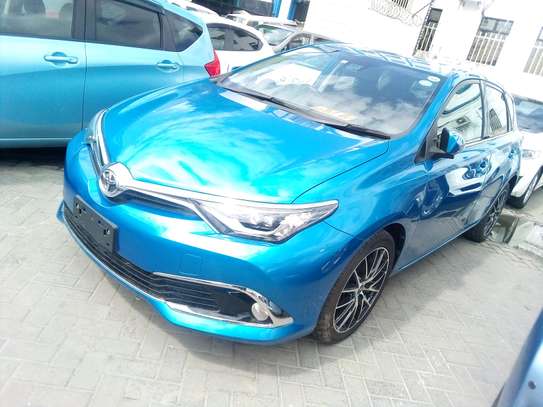 Toyota auris blue valvematic image 1
