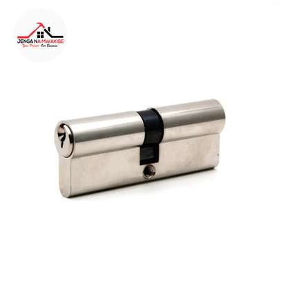 Double open silver cylinder lock in Nairobi image 3