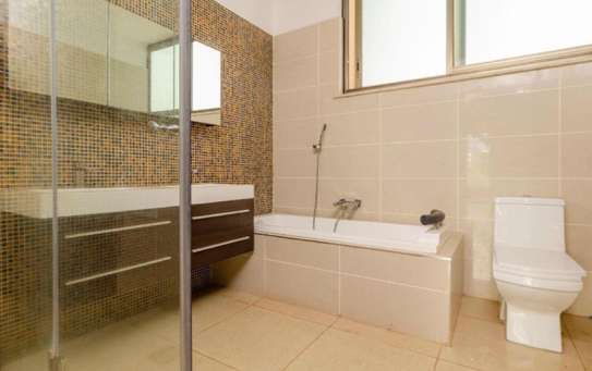 3 Bed Apartment with En Suite at Westlands image 8