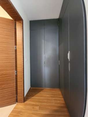 2 Bed Apartment with En Suite in Riverside image 10