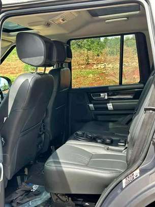 2016 Land Rover discovery landmark in Kenya image 10