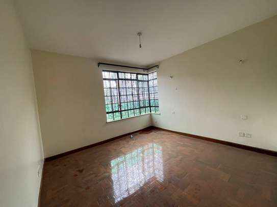 2 Bed Apartment with En Suite in Riverside image 10