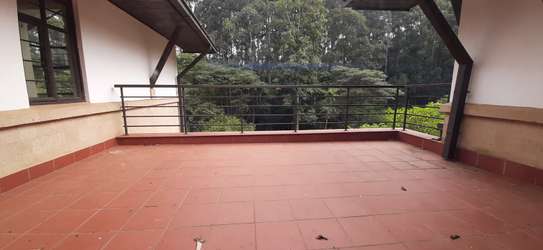 5 Bed Townhouse with En Suite in Rosslyn image 16
