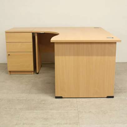 1.2cm Curved Office Desk image 2