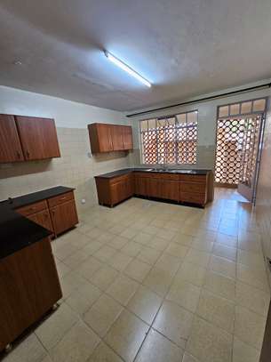 3 Bed Apartment with En Suite at Kilimani image 27