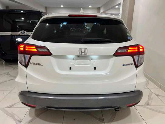 Honda Vezel hybrid white 2017 2wd image 13