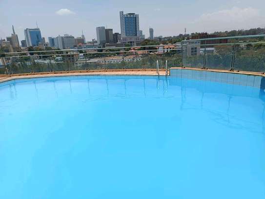 Airbnb studio in Ngara with rooftop pool and cityview image 4