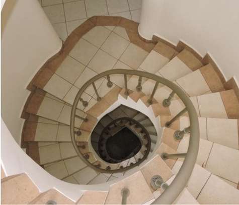 4,000 ft² Office with Backup Generator at Riverside Drive image 3