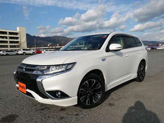 MITSUBISHI OUTLANDER (HIRE PURCHASE ACCEPTED) image 3