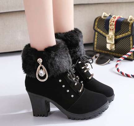 Lovely warm woolen boots image 4
