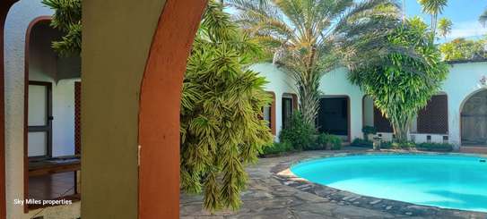6 Bed Villa with En Suite at La-Marina Mtwapa image 32