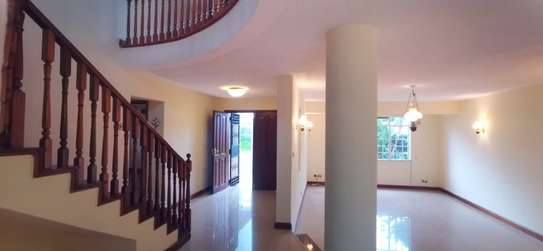 Lovely and luxurious 4 Bedrooms Townhouse In Brookside image 2