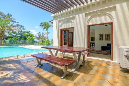 4 Bed House with Swimming Pool in Vipingo image 3