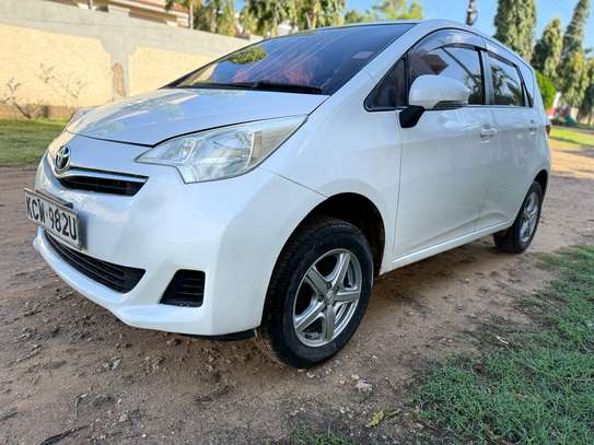 Toyota Ractis 2012 image 4