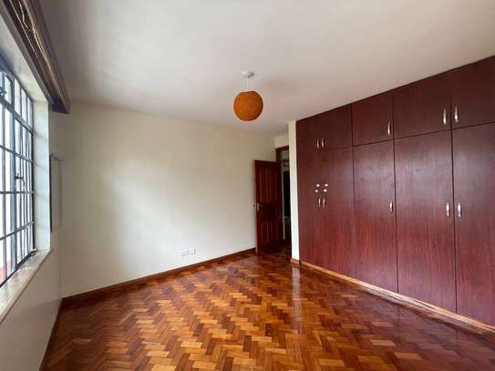 3 Bed Apartment with En Suite in Lavington image 10