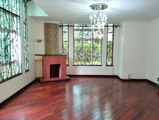 5 Bed House with En Suite in Lavington image 27