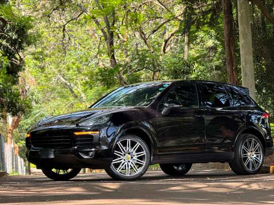 2018 Porsche cayenne image 2