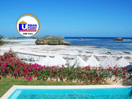 6 Bed Villa with En Suite in Watamu image 2