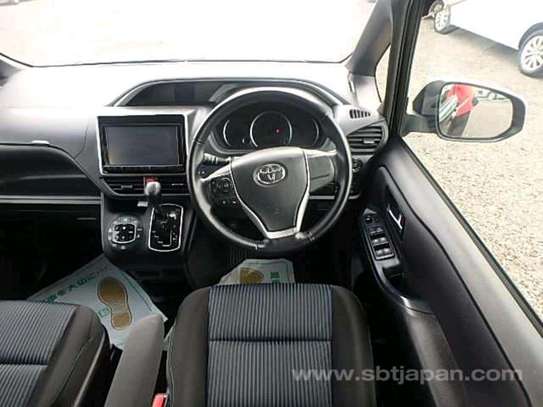 Toyota Voxy Cars For Sale In Kenya image 13