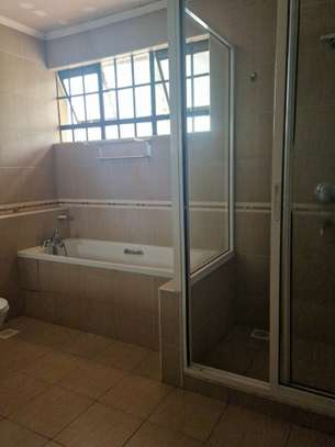 4 Bed House with En Suite at Lavington image 8