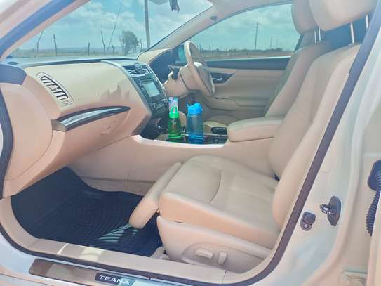 2015 Nissan Teana XV with Sunroof image 3