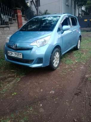 WELL MAINTAINED TOYOTA RACTIS image 3