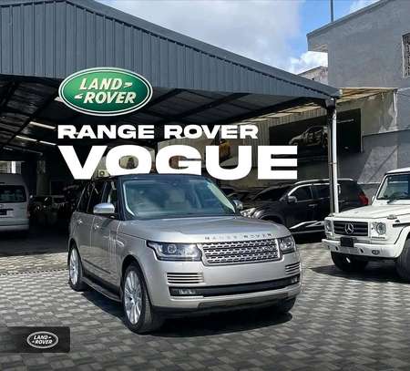 Land Rover Vogue 2018 Gold image 1