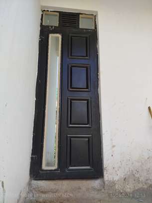 QUALITY MODERN STEEL SINGLE DOOR image 15