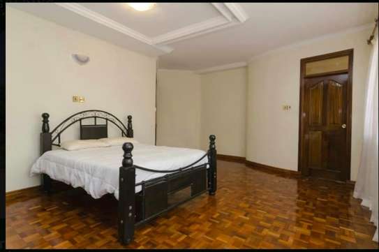 5 Bed House with En Suite in Runda image 7