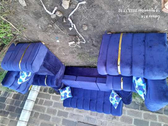 Ready-made blue 5seater sofa set on sell image 1