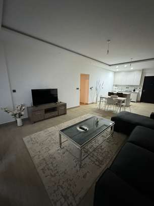 Serviced 1 Bed Apartment with En Suite at Riverside Drive image 2