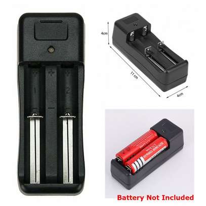 Rechargeable Battery Charger image 5