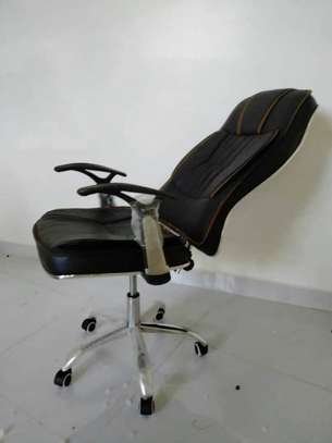 Quality and durable office chairs image 5