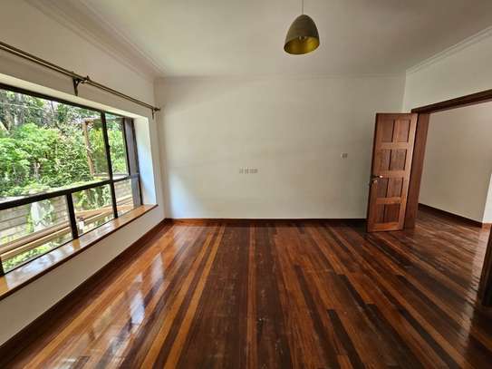 5 Bed Townhouse with En Suite in Lavington image 14