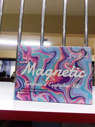 Magnetic artificial eyelashes kit image 1
