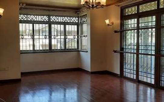 5 Bed Townhouse with En Suite in Lower Kabete image 12