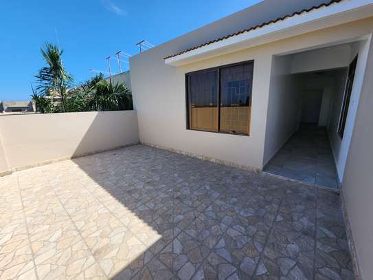 5 Bed Apartment with En Suite at Off Moyne Drive Nyali Beach image 13