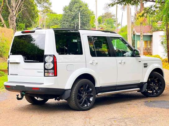 Land rover discovery image 10