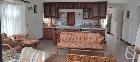 2br furnished apartment for rent in Nyali behind city mall image 4