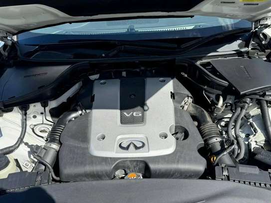 Nissan Fuga Infinity White 2017 image 10