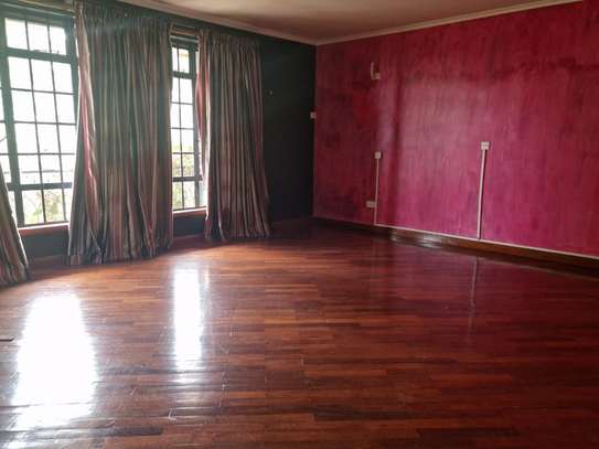 4 Bed House with En Suite at Lavington image 12