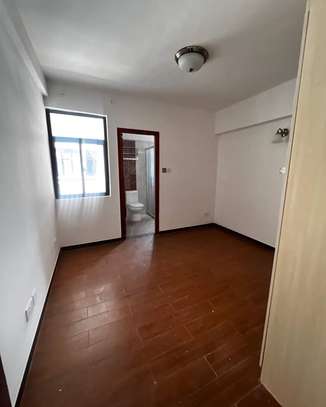 1 Bed Apartment with Gym in Kilimani image 1