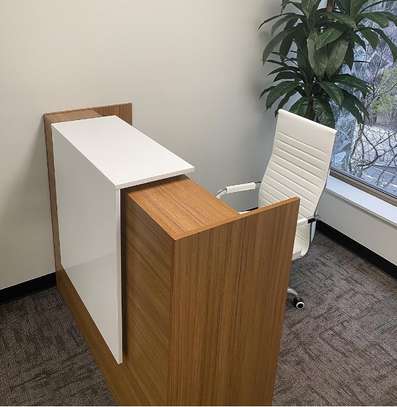 Office Desk: 1.4M Brown Reception Working Desk image 5