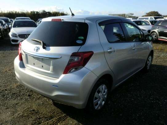Toyota vitz new model( MKOPO/HIRE PURCHASE ACCEPTED) image 4