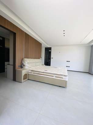 5 Bed Villa with En Suite at Jacaranda image 6