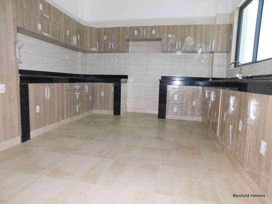 4 Bed Apartment with En Suite in Mombasa CBD image 18