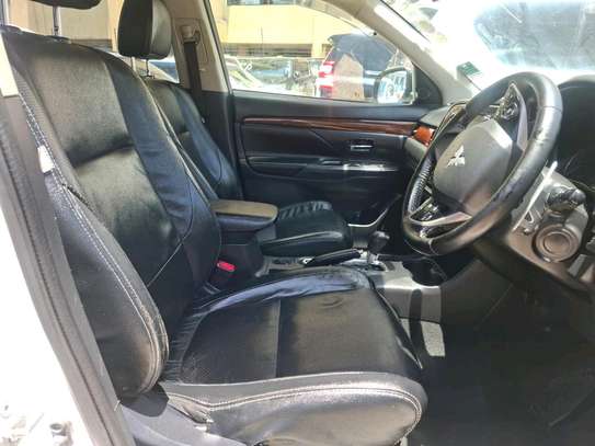 Mitsubish outlander Sunroof image 9