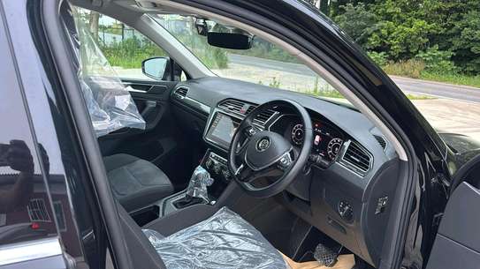 Volkswagen tiguan 20TSI 2018 BLACK image 2