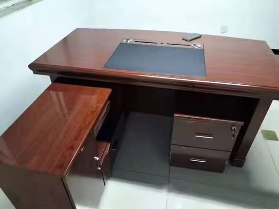 1600 mm Executive Mahogany Desk image 2