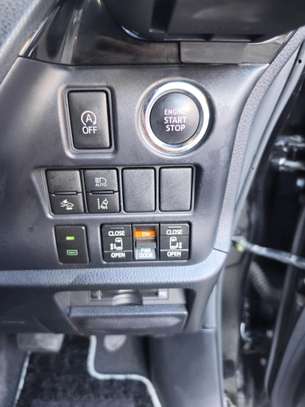 TOYOTA NOAH WXB  2019MODEL 8 SEATER image 8